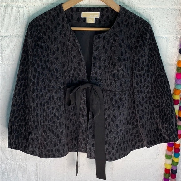 Michael Kors Textured Fur Ribbon Tie Front 3/4 Sleeve Bell Blazer Coat sz PL - Picture 2 of 9